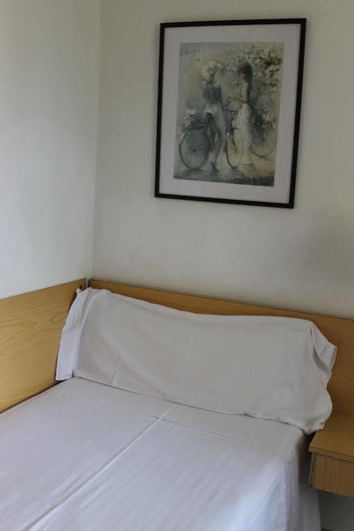 Hotel Climent Barcelona Exterior foto